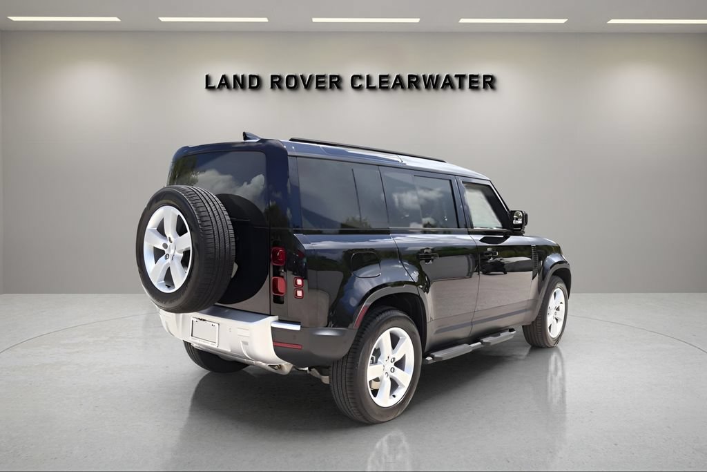 Used 2025 Land Rover Defender 110 S AWD/4WD image 5