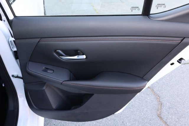 New 2025 Nissan Sentra SR image 18
