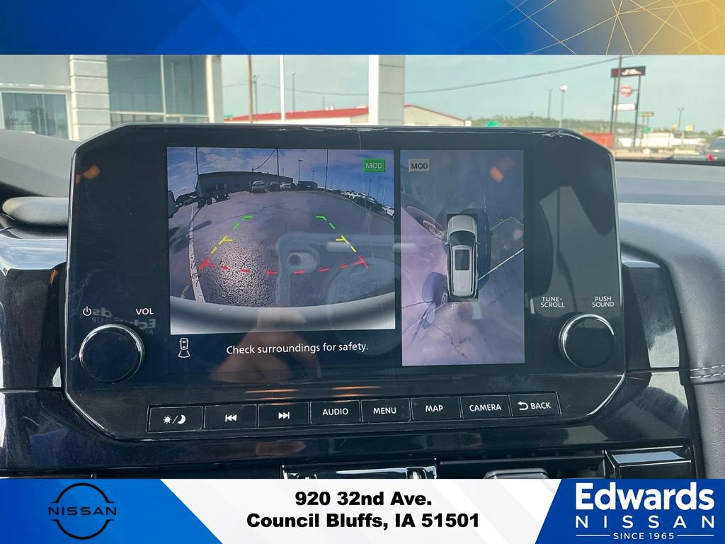 Used 2022 Nissan Pathfinder Platinum w/ Lighting Package (N93) AWD/4WD image 29
