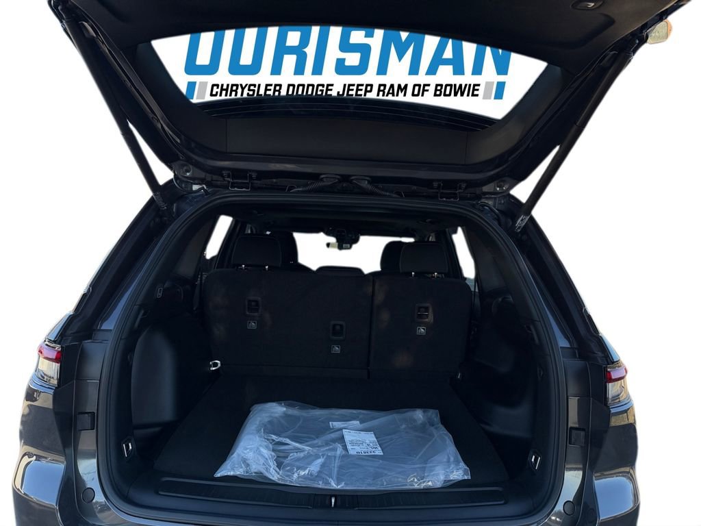 New 2025 Jeep Grand Cherokee Laredo X w/ Luxury Tech Group I image 27