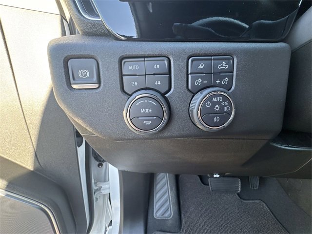 Certified 2025 Chevrolet Silverado 1500 High Country w/ Z71 Off-Road Package image 18