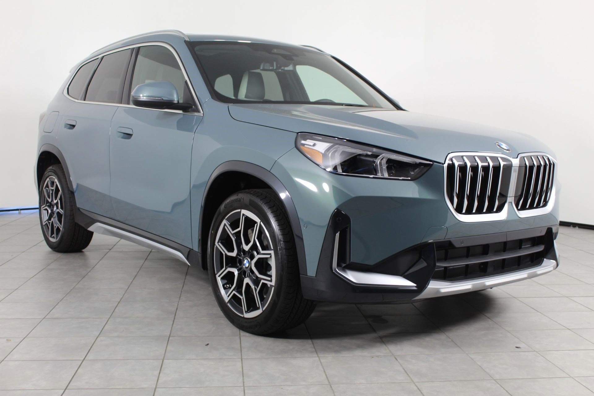 New 2026 BMW X1 xDrive28i w/ Convenience Package image 7