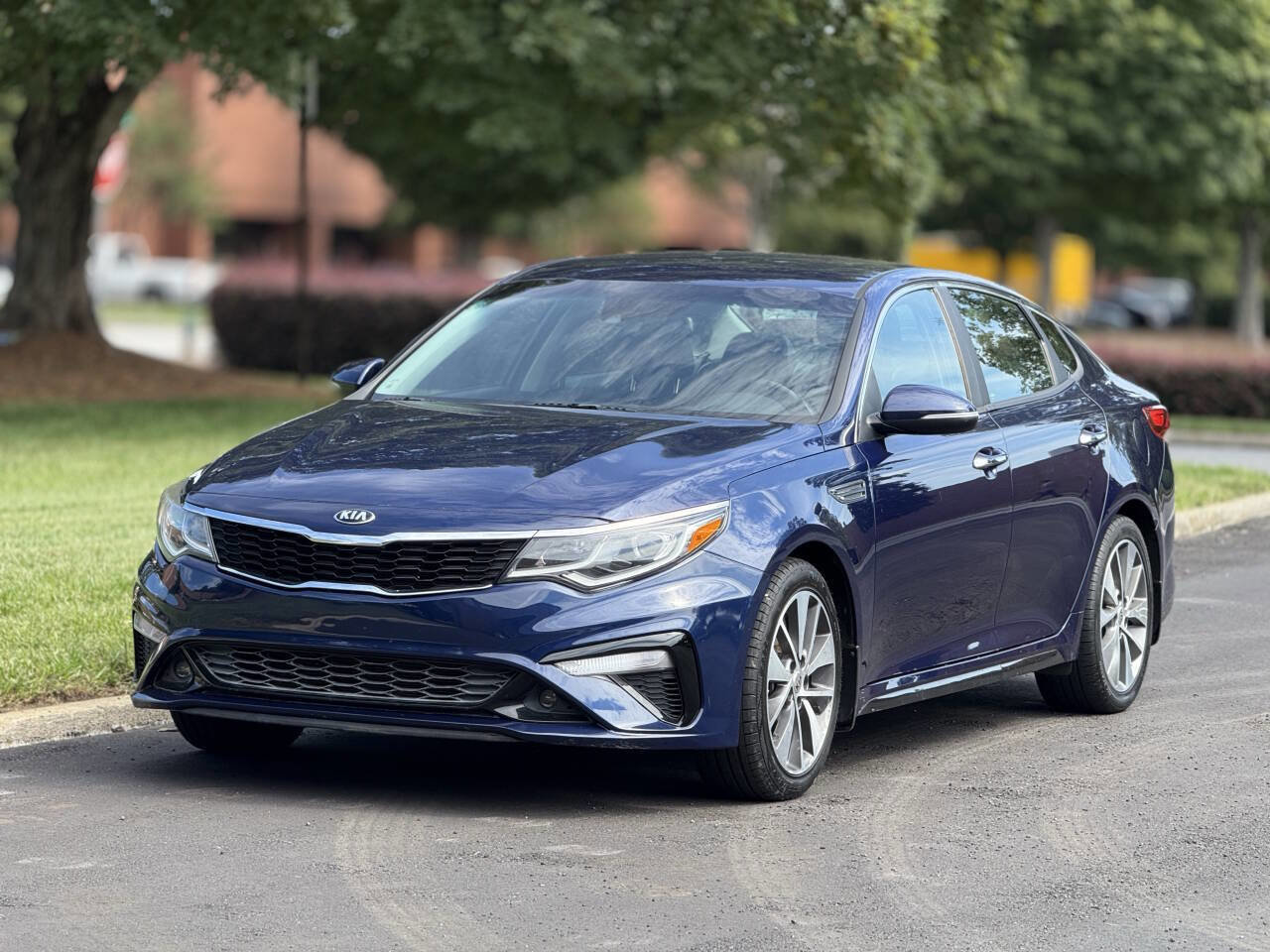 Used 2019 Kia Optima S FWD image 2