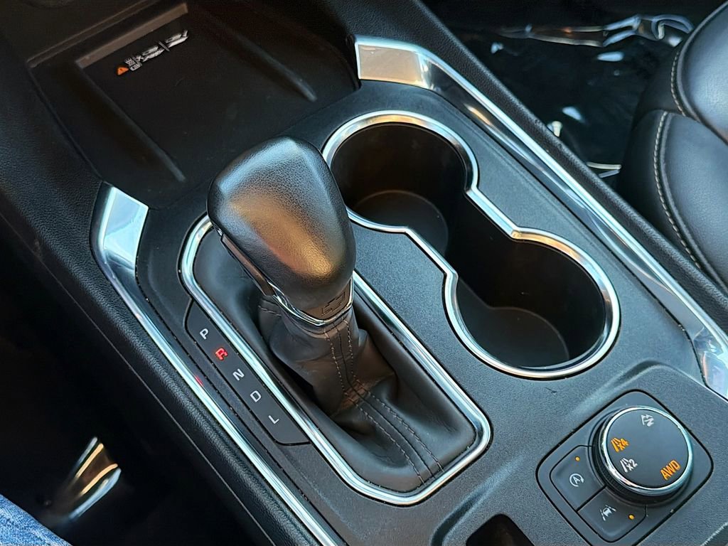 Used 2023 Chevrolet Traverse LT w/ LT Premium Package image 17