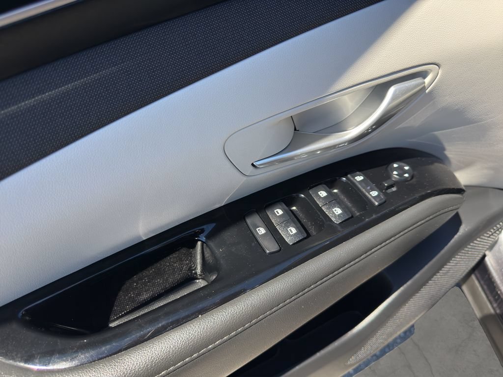 Used 2024 Hyundai Tucson Limited AWD/4WD image 13