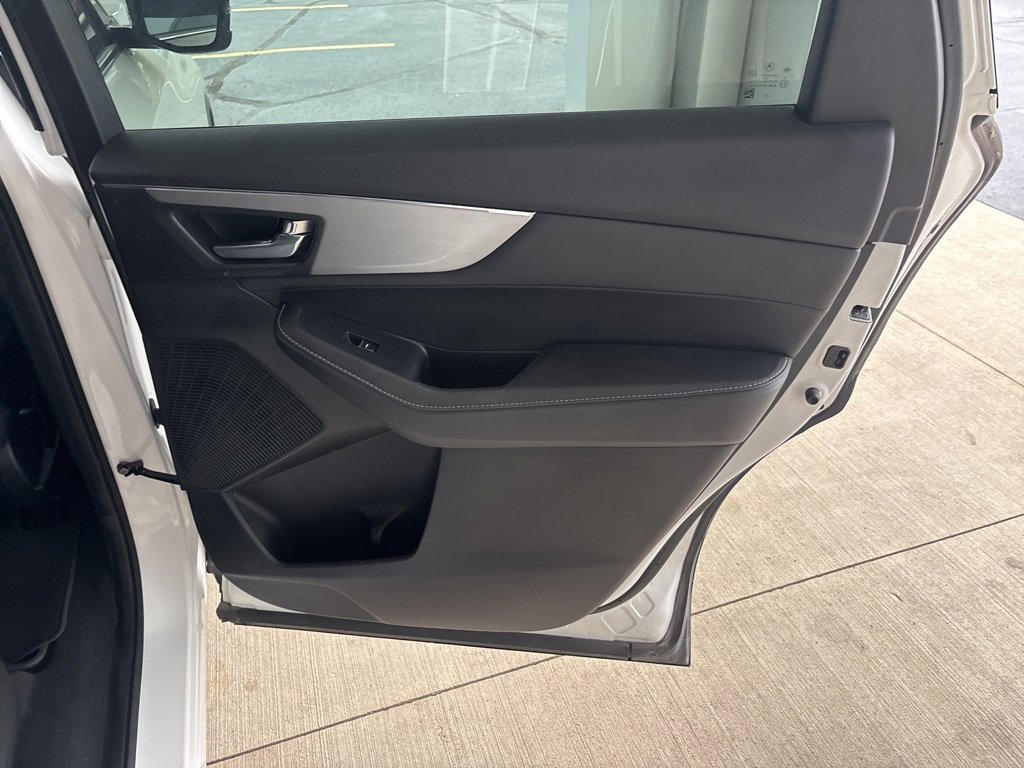 Used 2024 Acura MDX SH-AWD w/ Technology Package image 29
