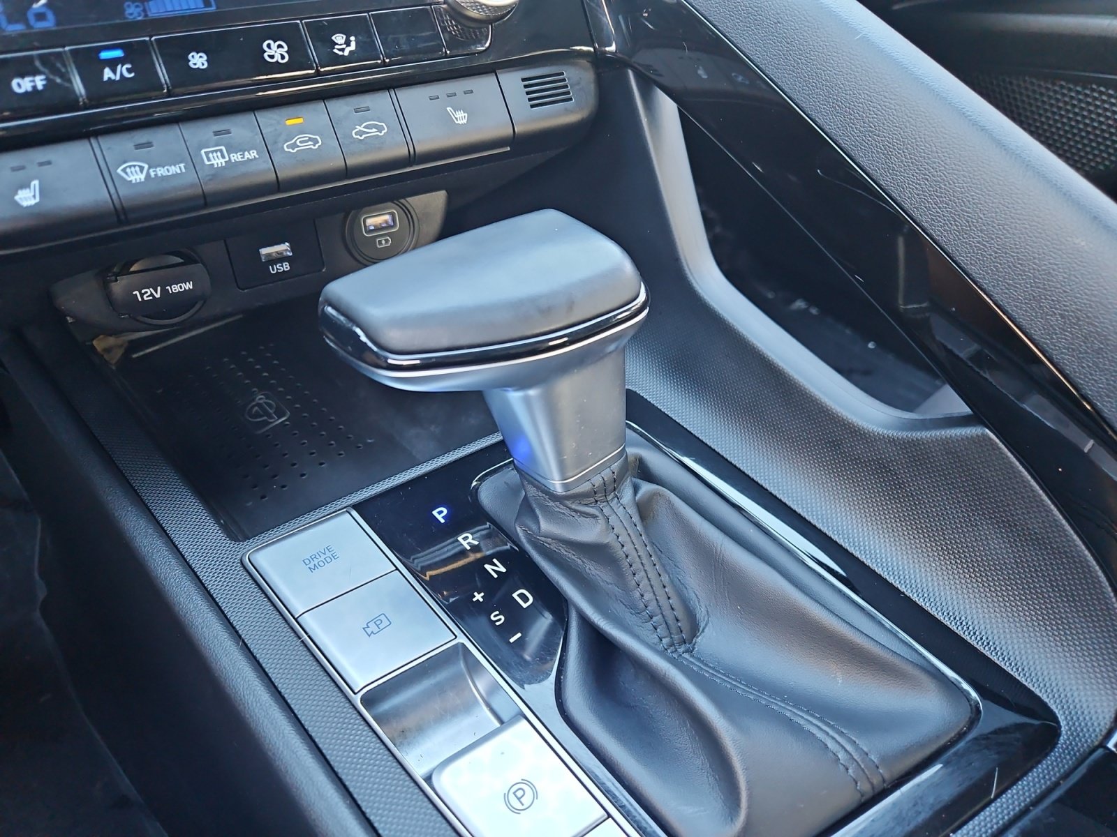 Used 2021 Hyundai Elantra SEL w/ Convenience Package FWD image 22