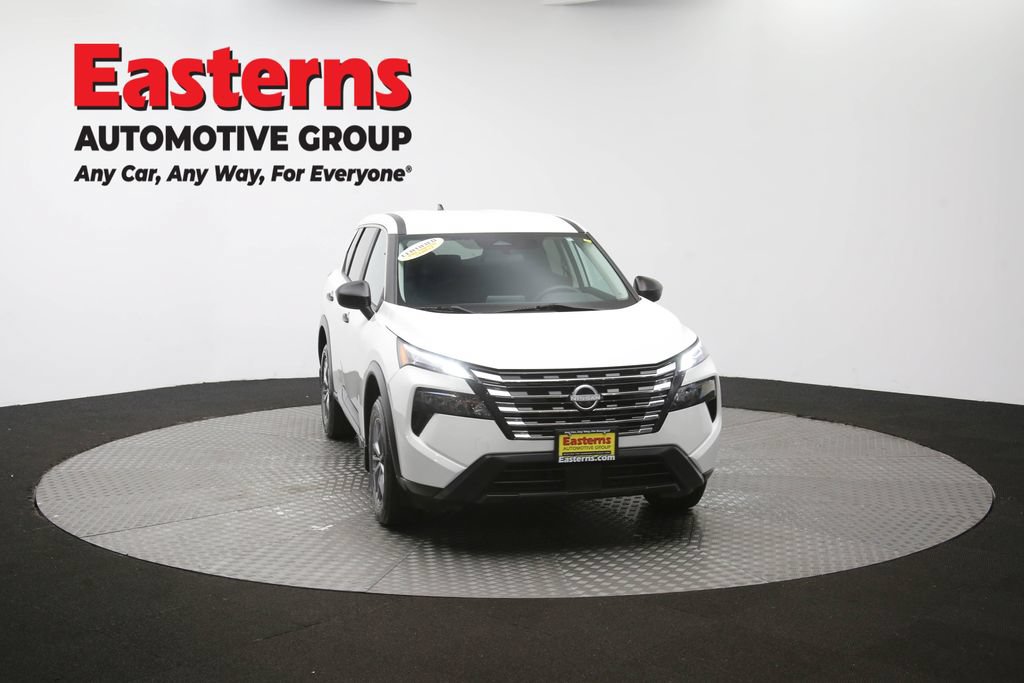Used 2024 Nissan Rogue S AWD/4WD image 52