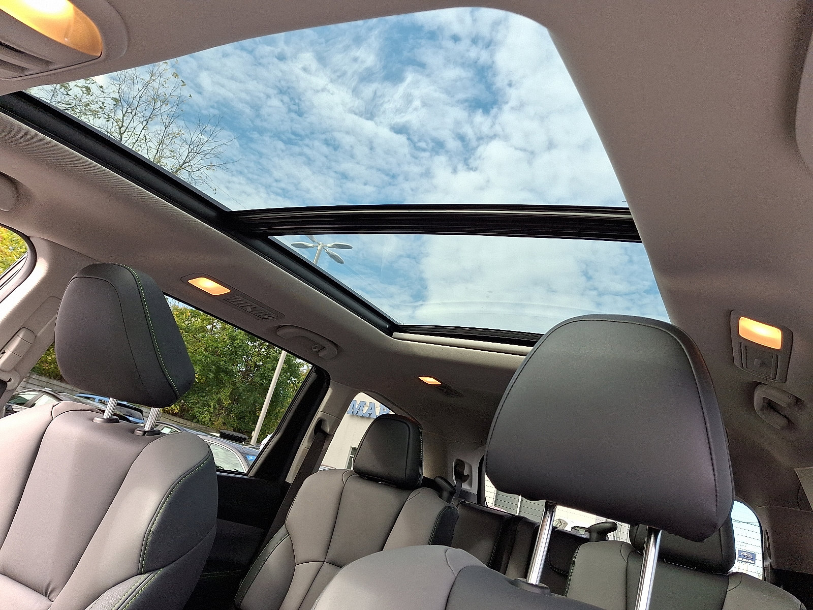 Used 2024 Subaru Ascent Onyx Edition image 12