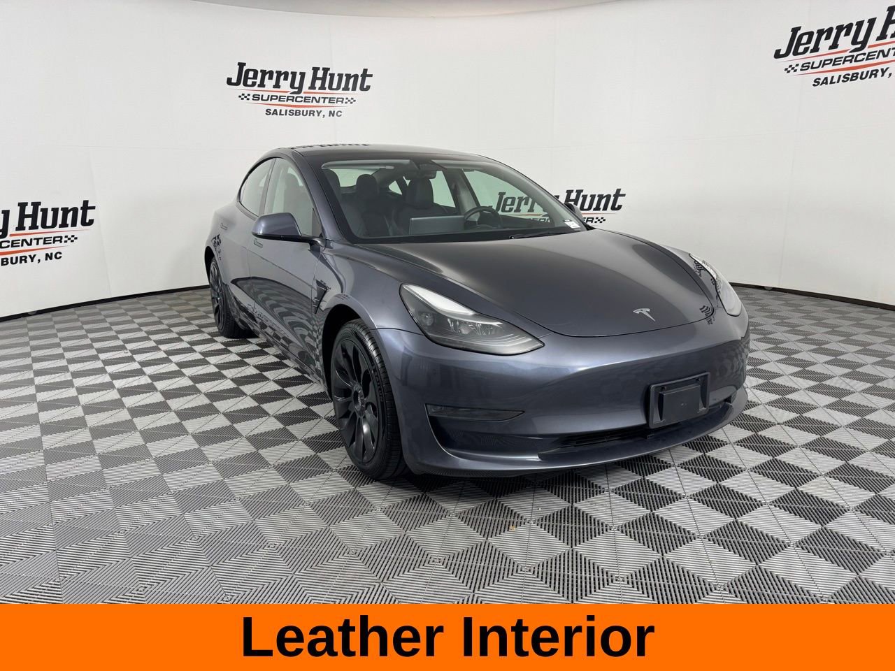 Used 2023 Tesla Model 3 Standard Range image 5
