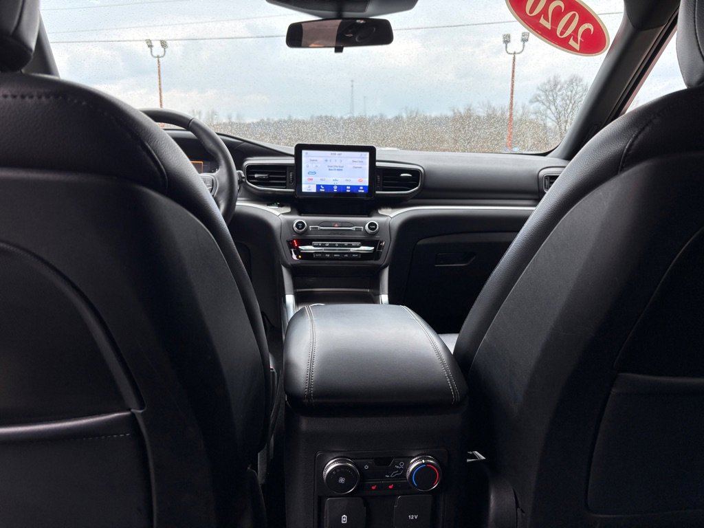 Used 2020 Ford Explorer XLT w/ Equipment Group 202A image 22