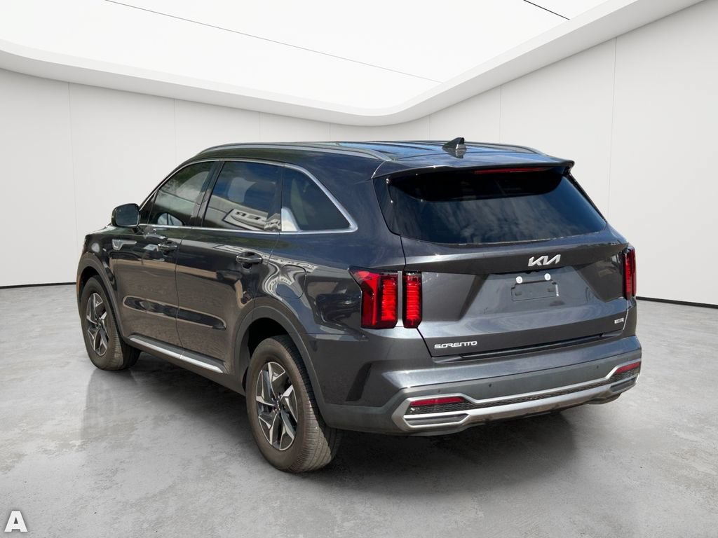 Used 2023 Kia Sorento EX FWD image 4