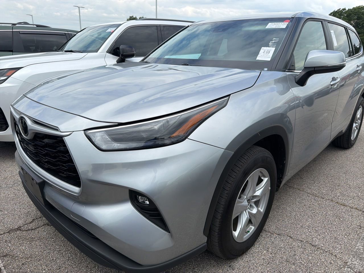 Used 2025 Toyota Highlander LE