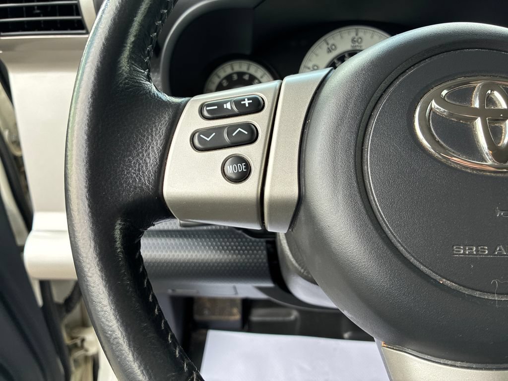 Used 2014 Toyota FJ Cruiser 4WD w/ Upgrade Package image 21
