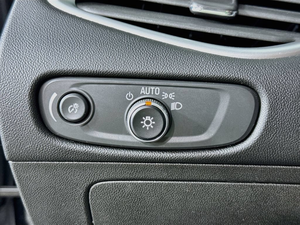 Used 2023 Chevrolet Malibu LT w/ Driver Confidence Package FWD image 17