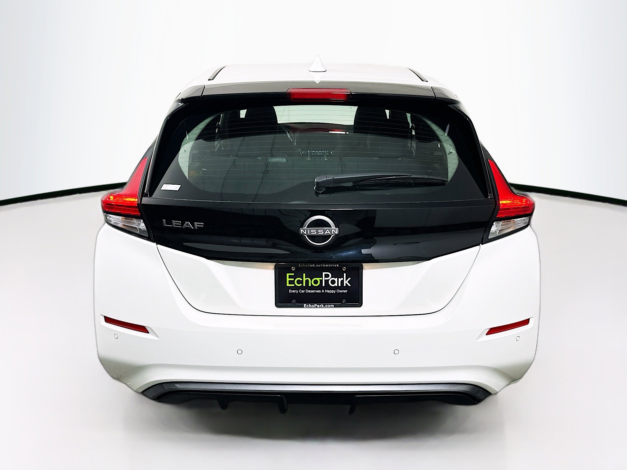Used 2025 Nissan Leaf S image 7