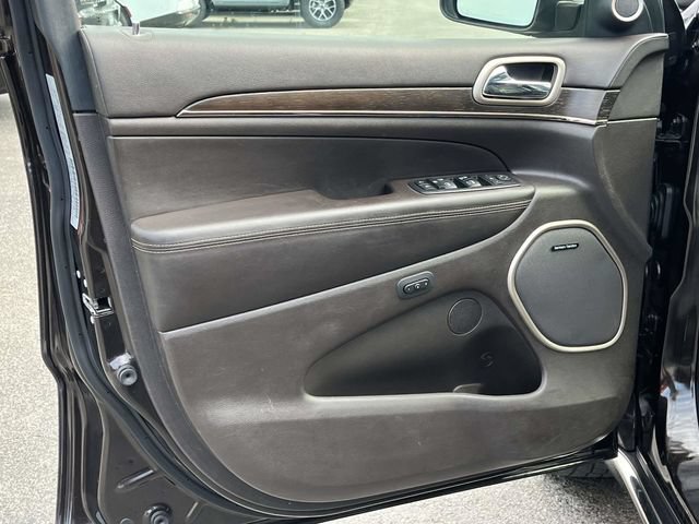 Used 2017 Jeep Grand Cherokee Summit RWD image 15