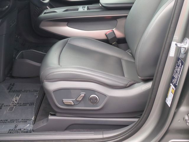 Certified 2025 Kia EV9 Light Long Range RWD image 16