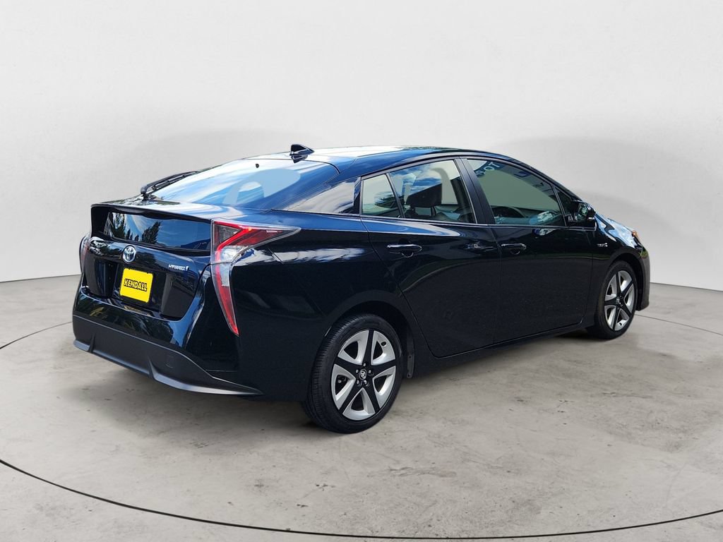 Used 2016 Toyota Prius Three Touring FWD image 5