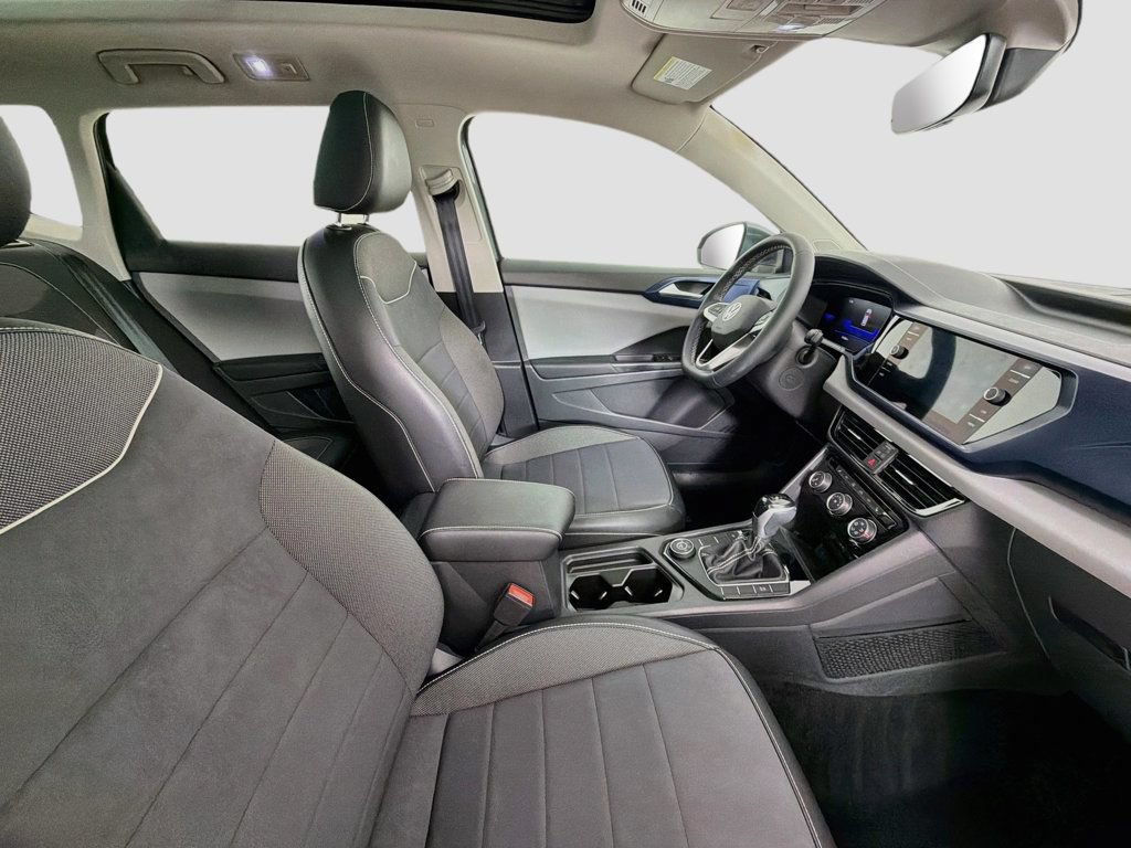 Used 2023 Volkswagen Taos SE w/ Panoramic Sunroof Package AWD/4WD image 28