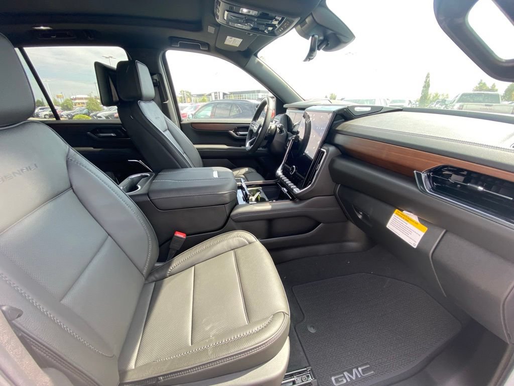 New 2026 GMC Yukon Denali w/ Advanced Technology Package AWD/4WD image 30