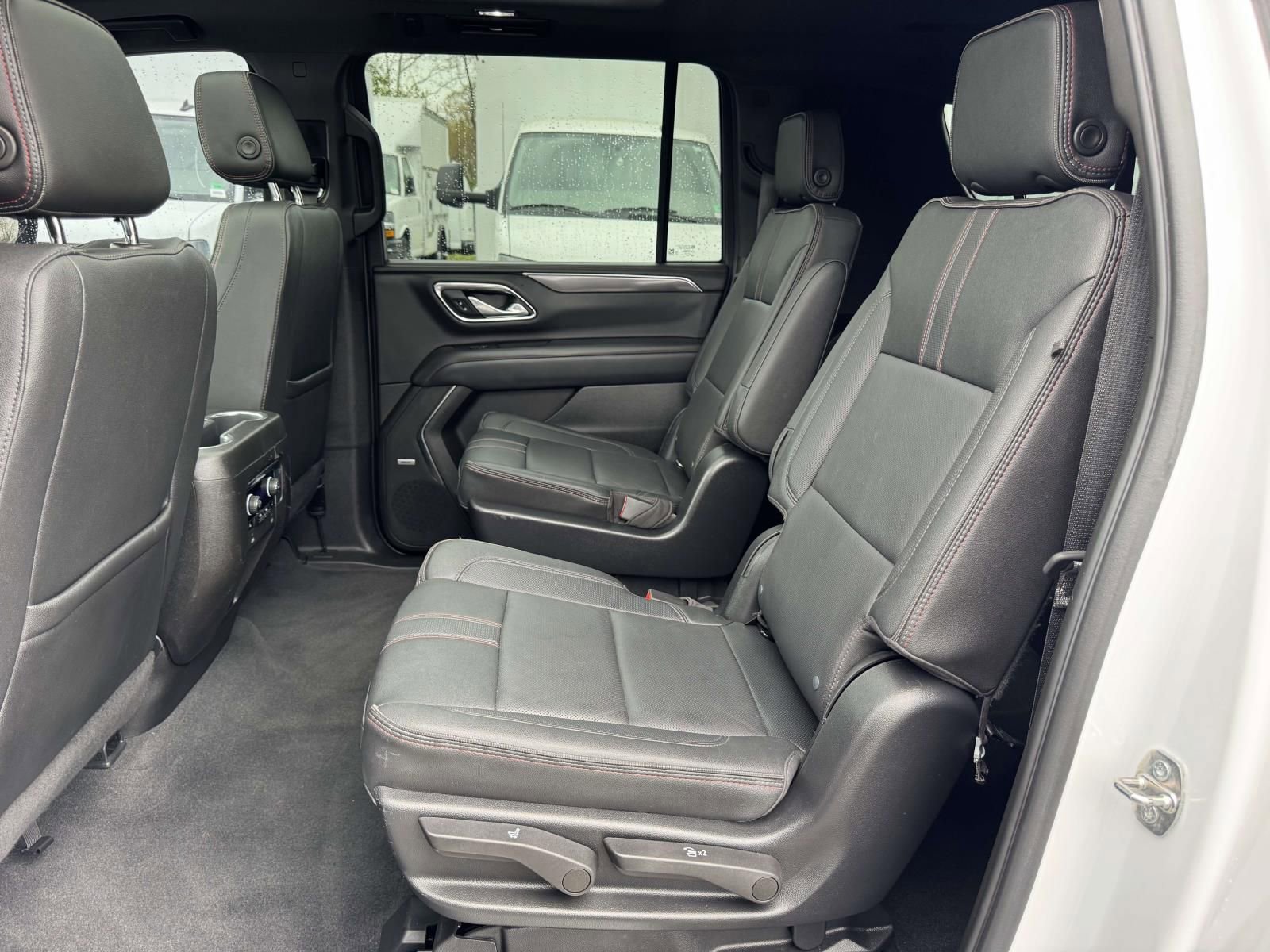 Used 2022 Chevrolet Suburban RST w/ Luxury Package image 25