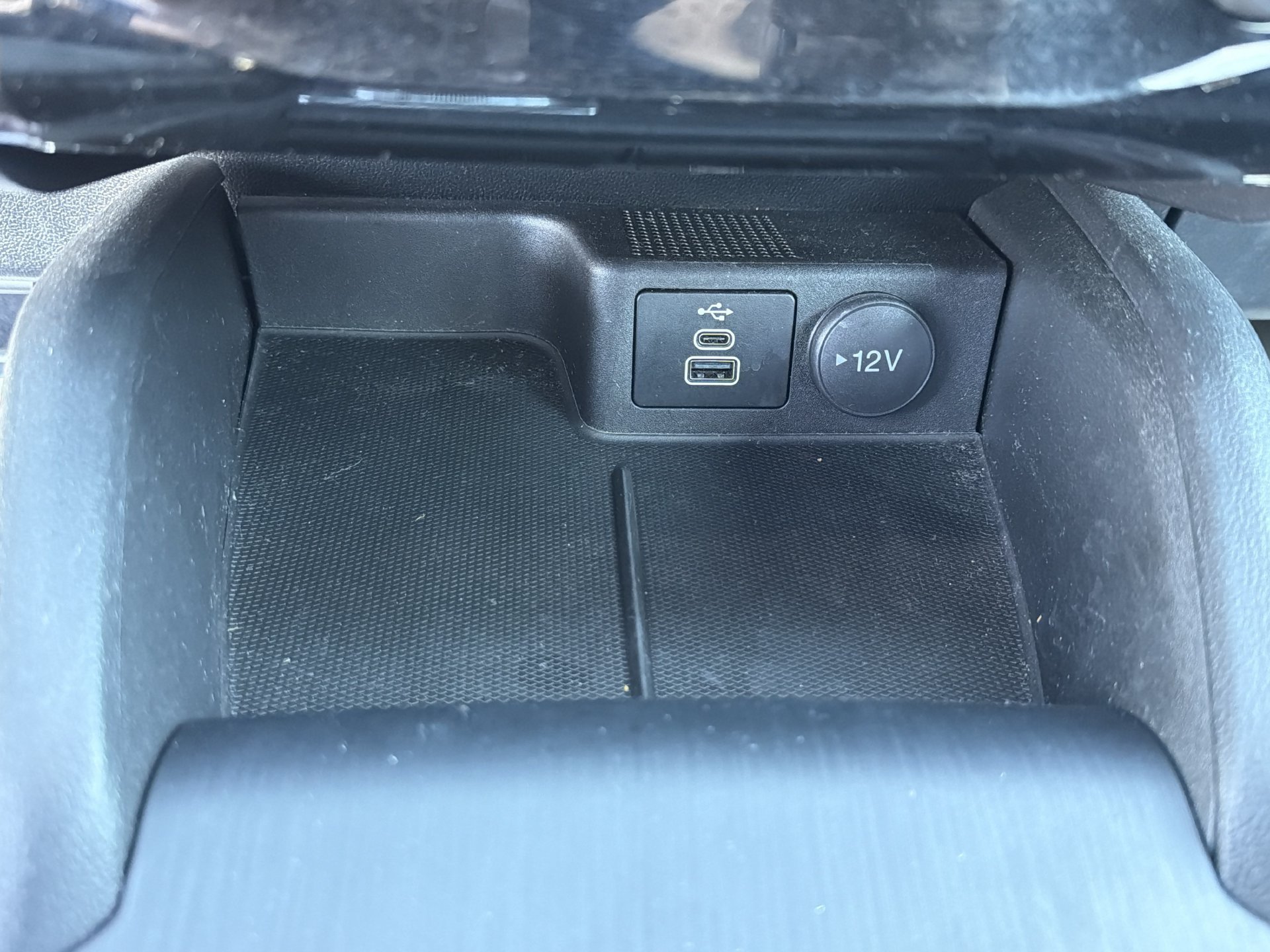 Certified 2024 Ford Escape ST-Line w/ Tech Pack #1 AWD/4WD image 10