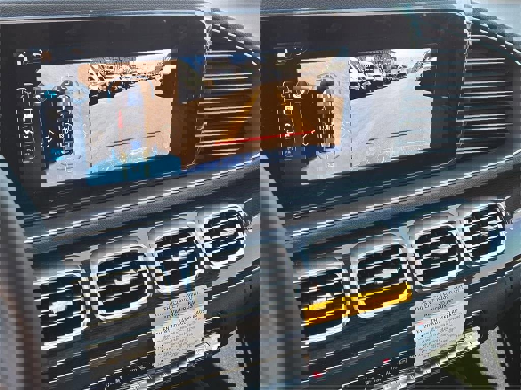 New 2025 Mercedes-Benz GLE 450e 4MATIC image 18