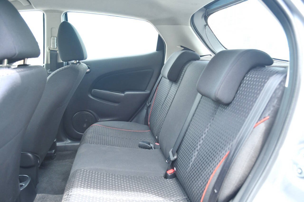 Used 2011 MAZDA MAZDA2 Touring FWD image 18