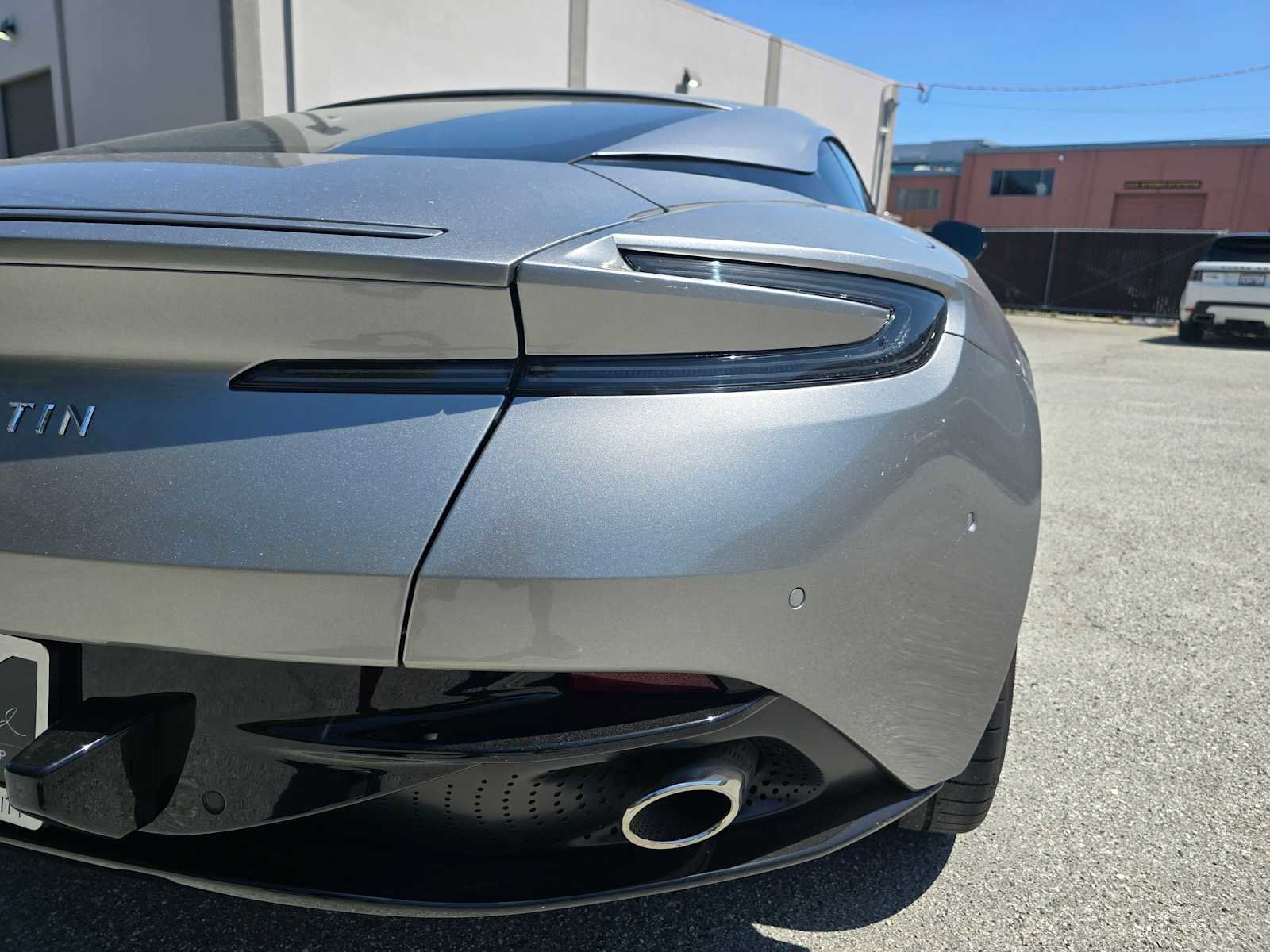 Used 2024 Aston Martin DB12 Coupe image 15