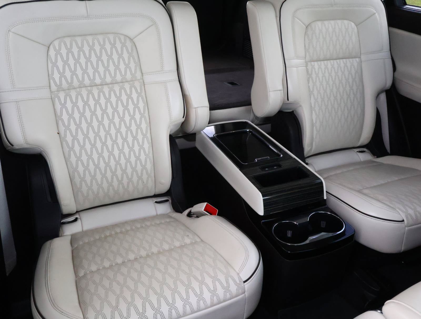 Used 2023 Lincoln Aviator Black Label w/ Jet Package AWD/4WD image 20