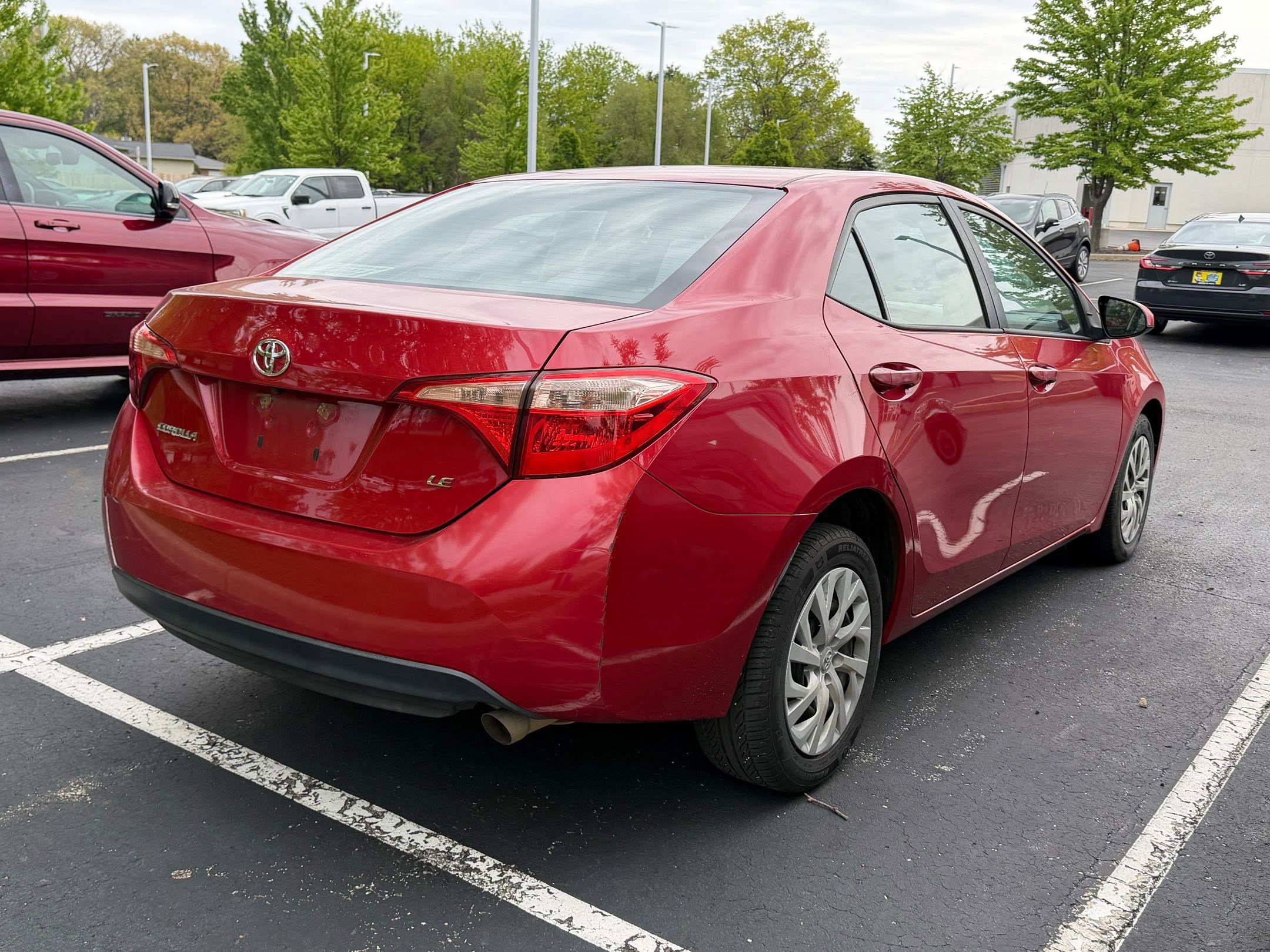 Used 2018 Toyota Corolla LE FWD image 6