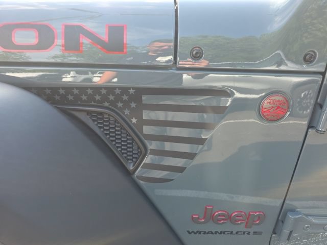 Used 2024 Jeep Wrangler Unlimited Rubicon w/ Convenience Group AWD/4WD image 3