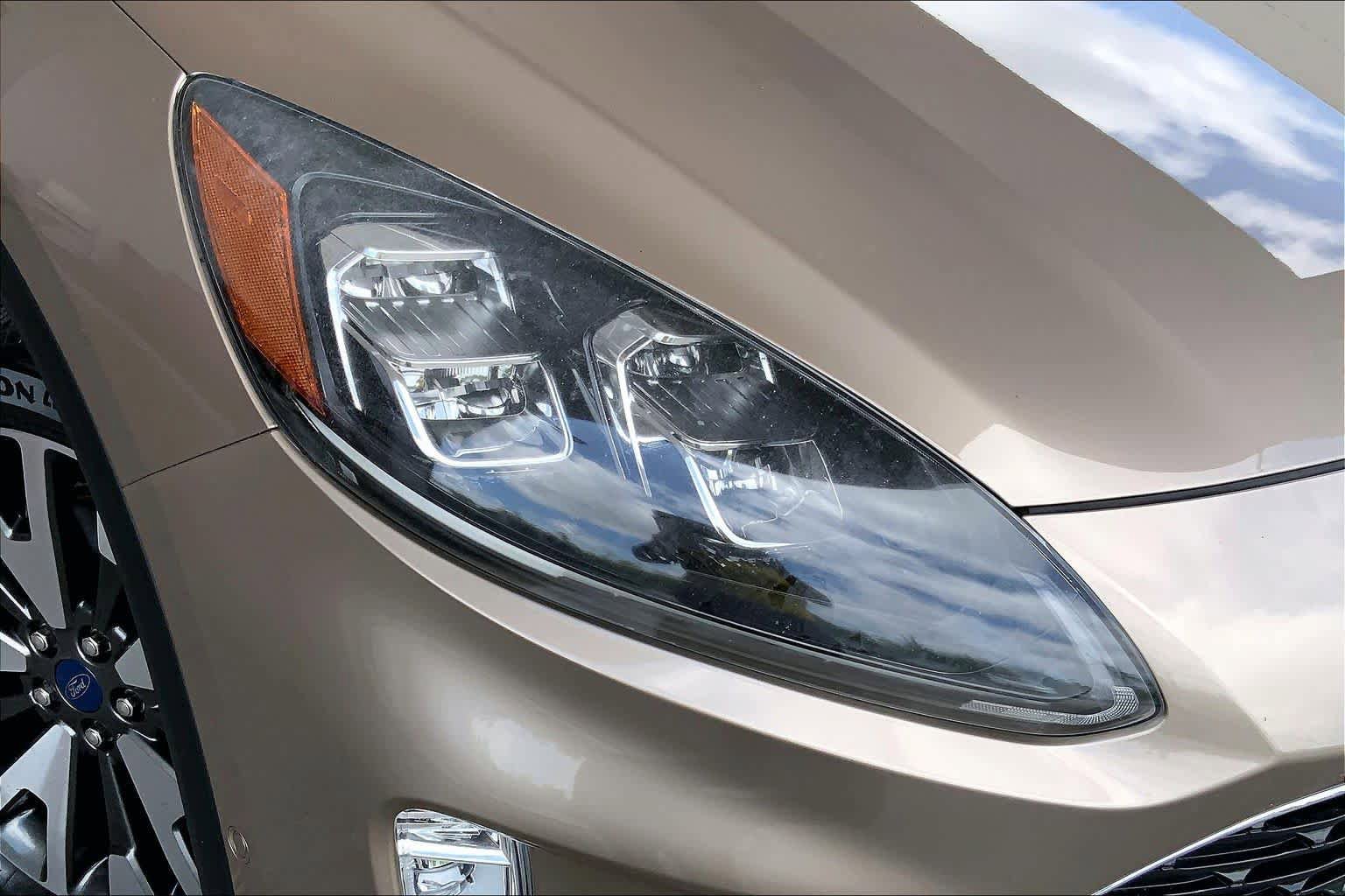 Used 2020 Ford Escape Titanium AWD/4WD image 30