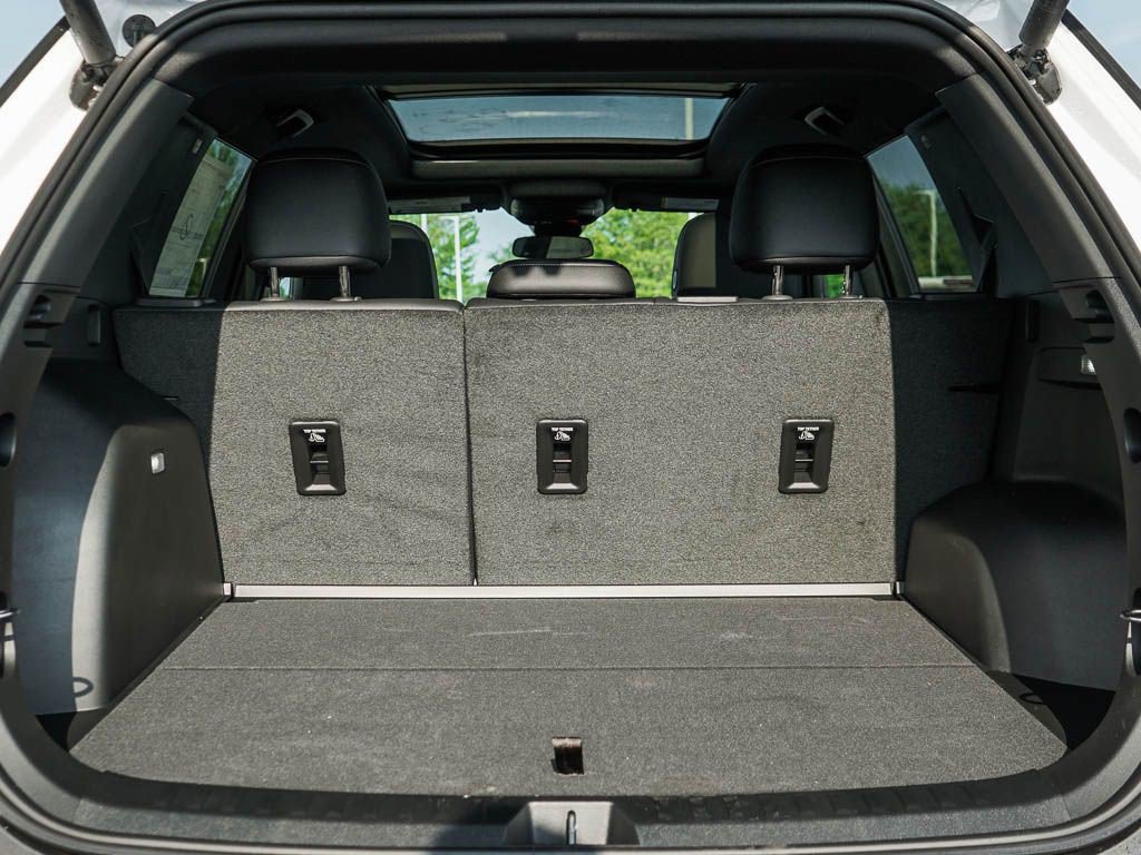 New 2027 Chevrolet Equinox LT w/ Convenience Package II AWD/4WD image 8