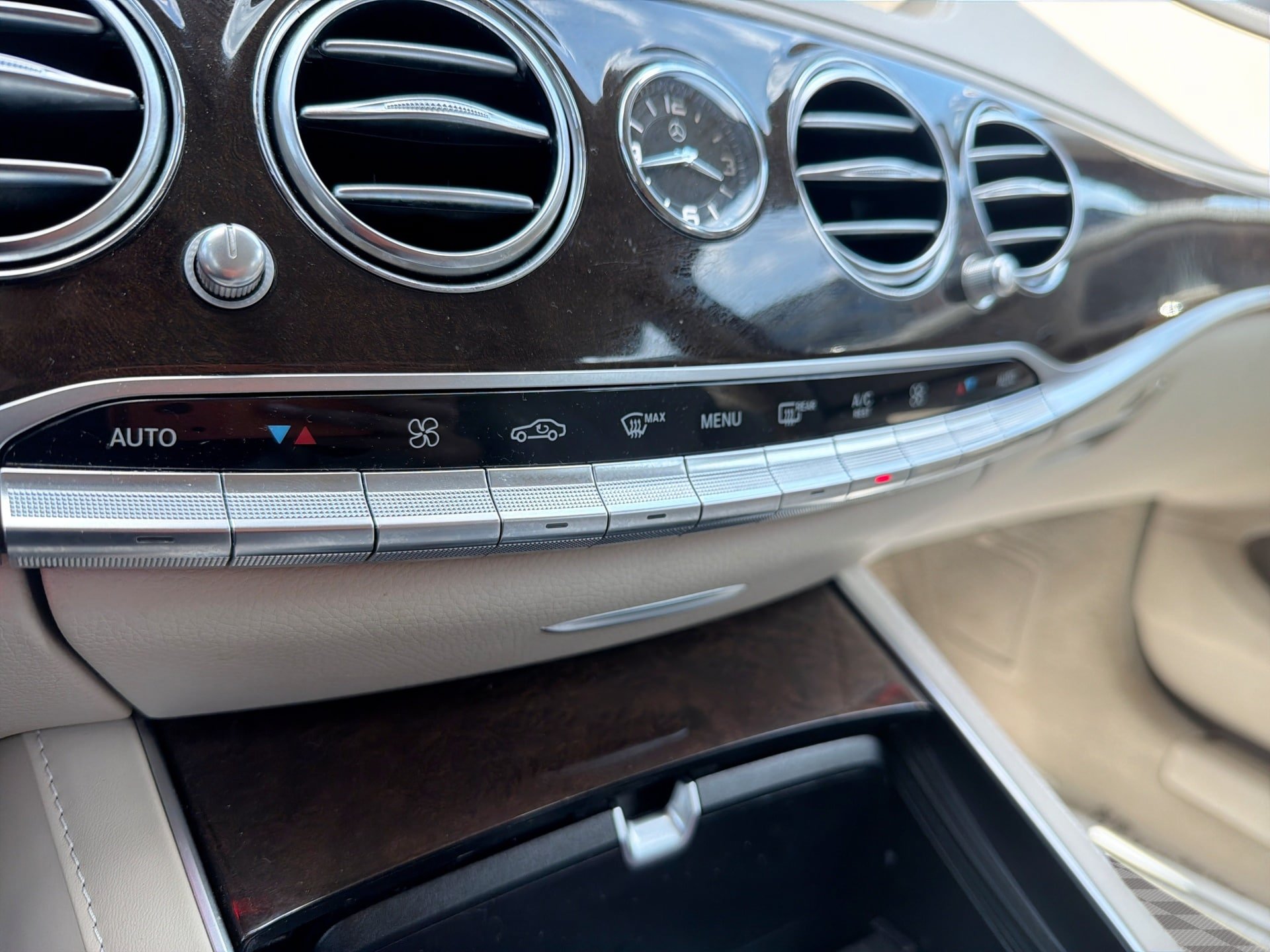 Used 2015 Mercedes-Benz S 550 4MATIC Sedan image 17