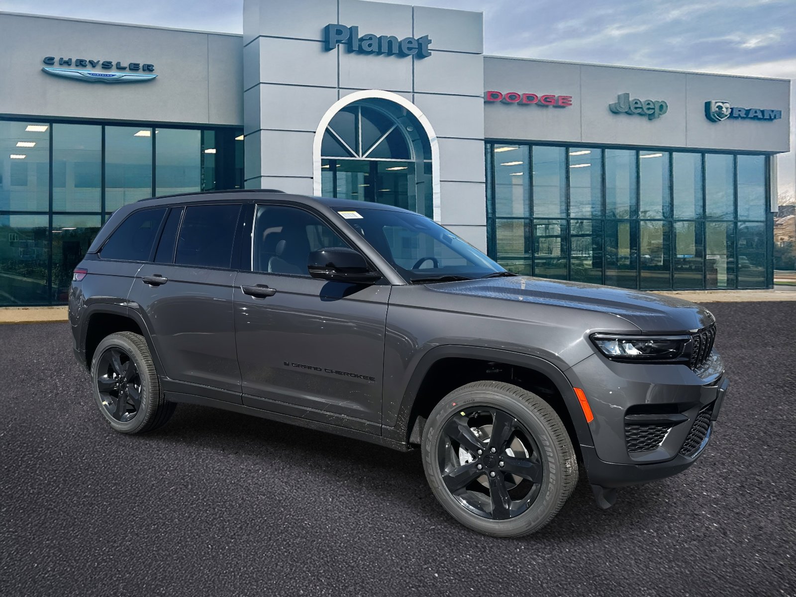 New 2025 Jeep Grand Cherokee Laredo
