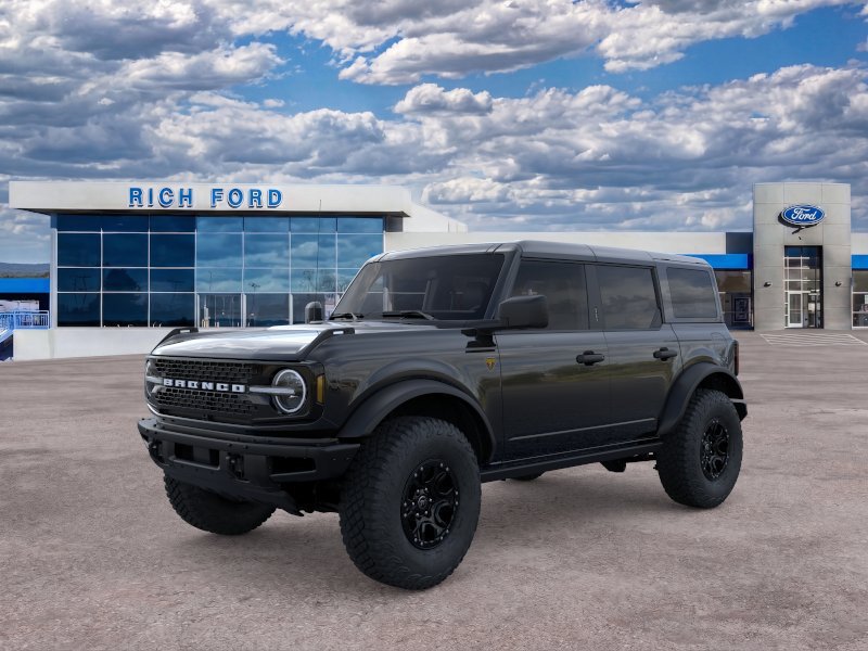 New 2026 Ford Bronco Badlands w/ Wildtrak Package