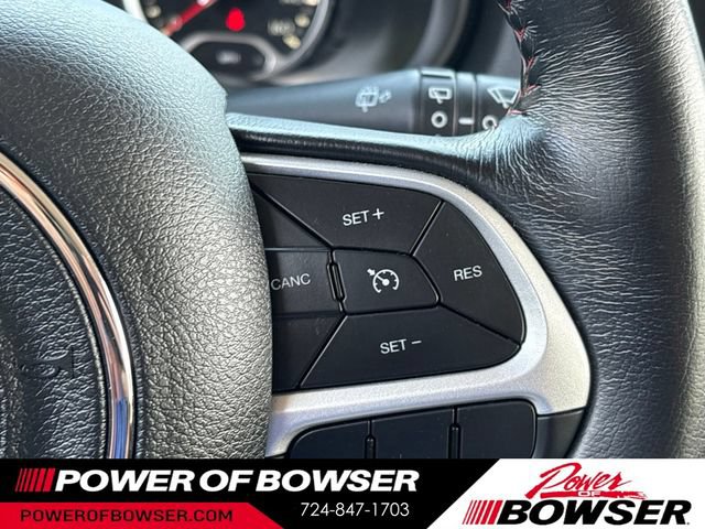 Used 2017 Jeep Renegade Trailhawk AWD/4WD image 17