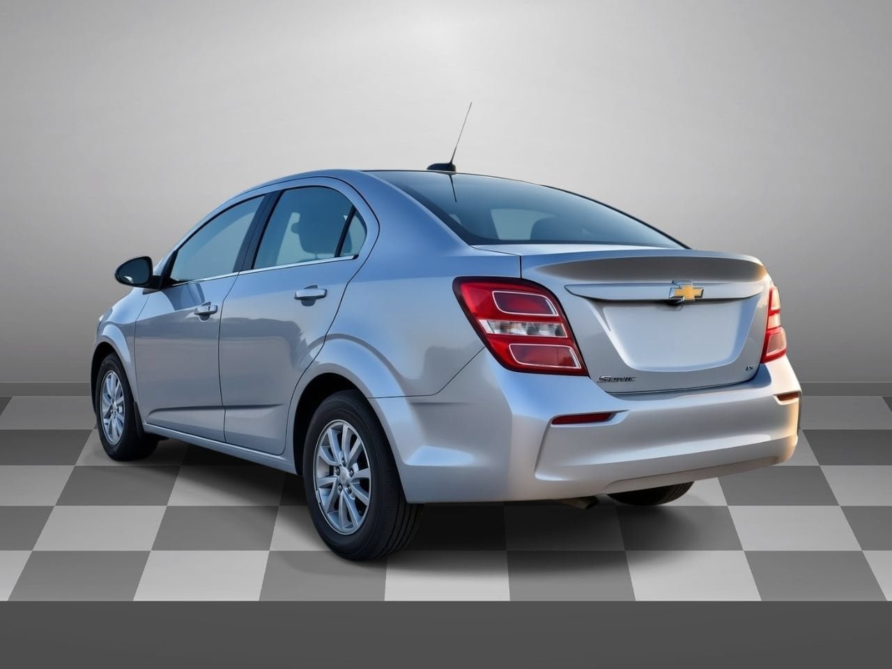 Certified 2019 Chevrolet Sonic LT w/ Convenience Package FWD image 4