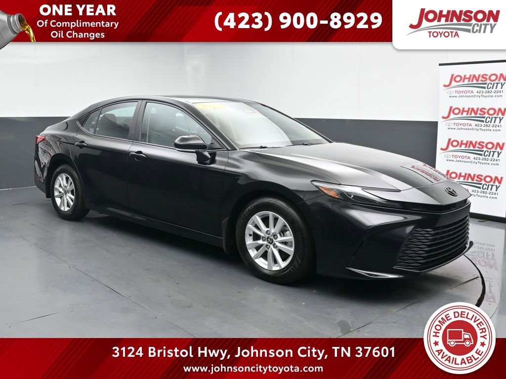 Used 2025 Toyota Camry LE FWD image 1