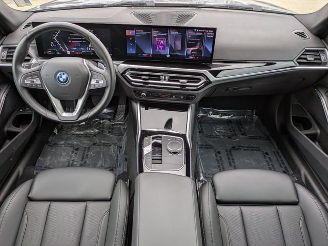 Used 2024 BMW 330e image 14