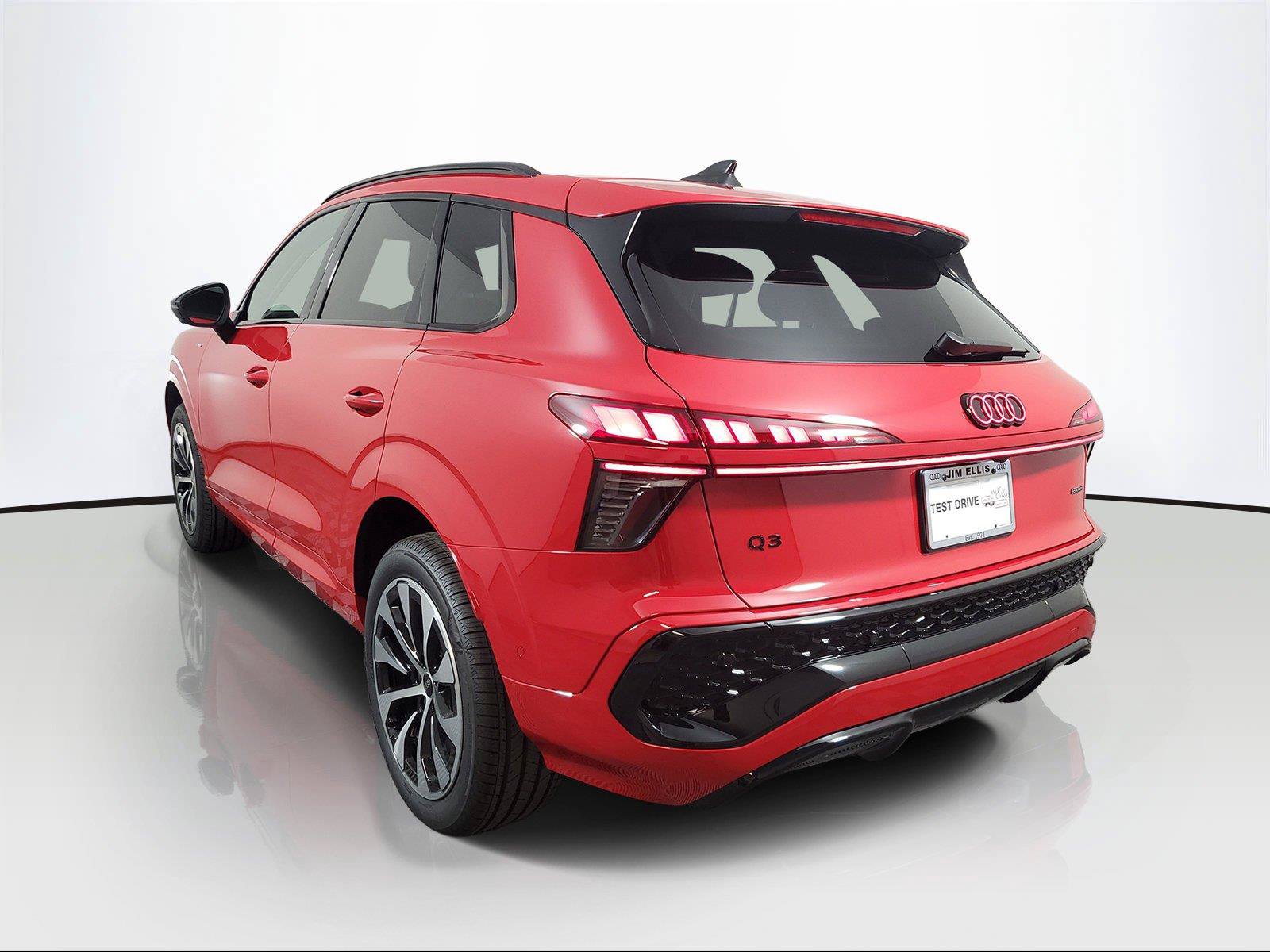 New 2026 Audi Q3 quattro 2.0T AWD/4WD image 4