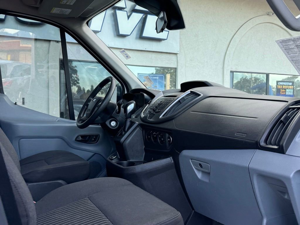 Used 2018 Ford Transit 350 XLT image 27