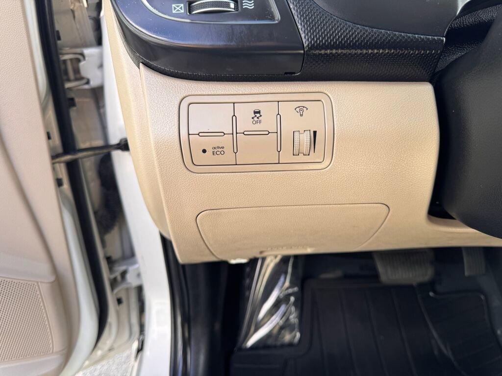 Used 2016 Hyundai Accent SE image 21