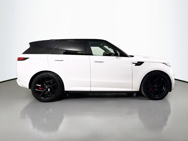 Used 2023 Land Rover Range Rover Sport SE Dynamic AWD/4WD image 4