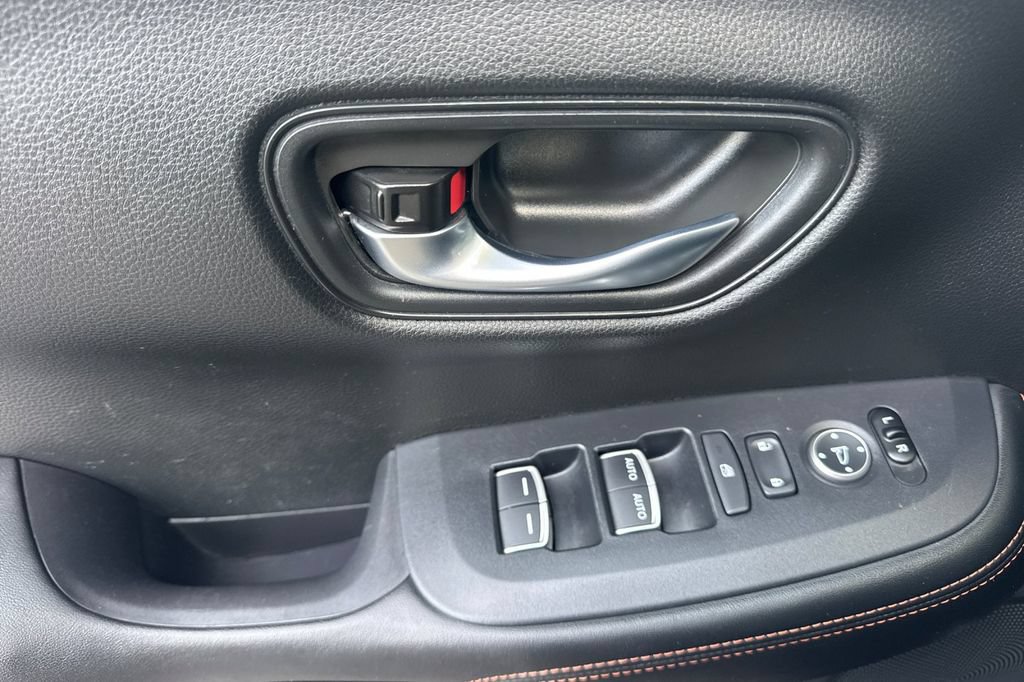 Certified 2025 Honda HR-V Sport image 5