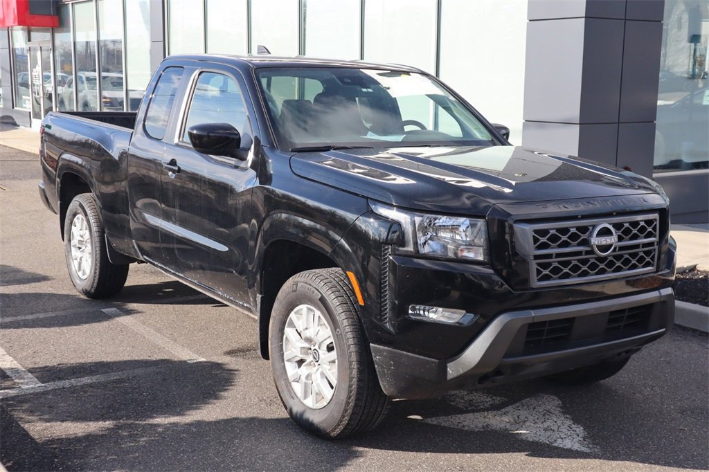 Certified 2024 Nissan Frontier SV w/ SV Convenience Package image 3