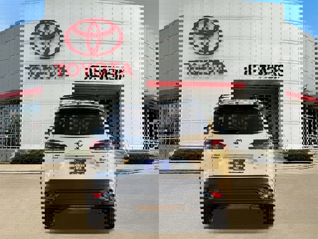 New 2026 Toyota Corolla Cross AWD Hybrid image 5