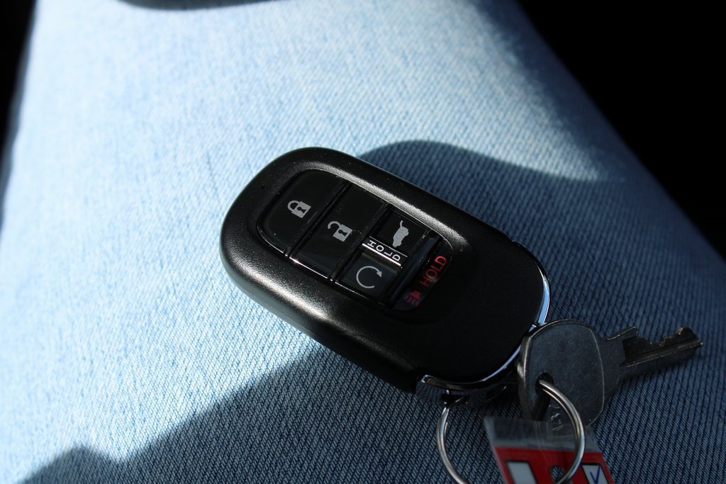 Certified 2025 Honda CR-V Sport Touring image 25